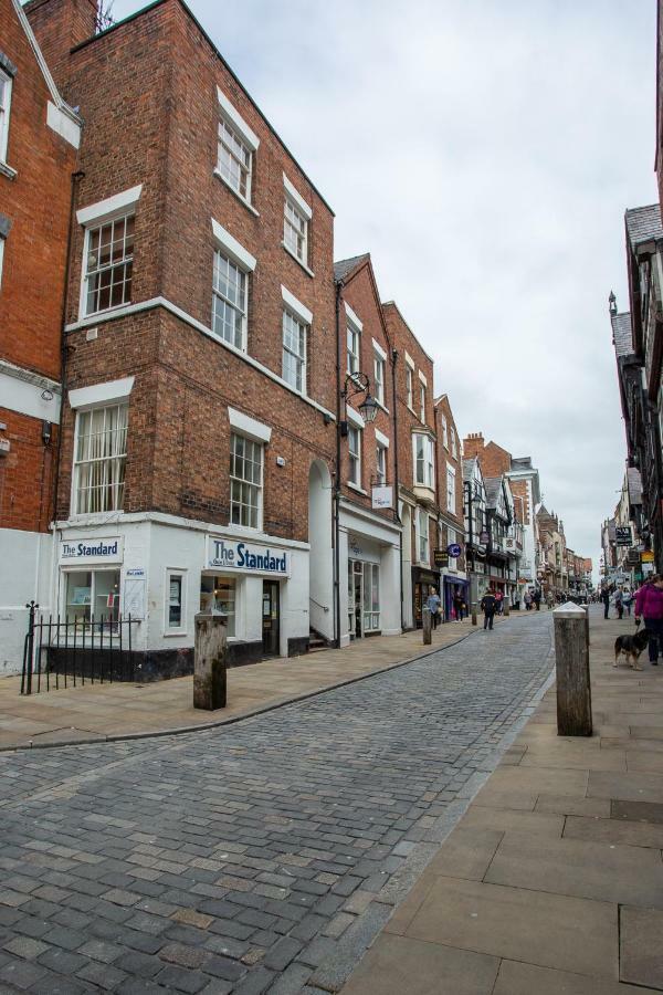 Most Central Luxury Apartment - Sleeps 4 & Free Parking! Chester Exteriör bild
