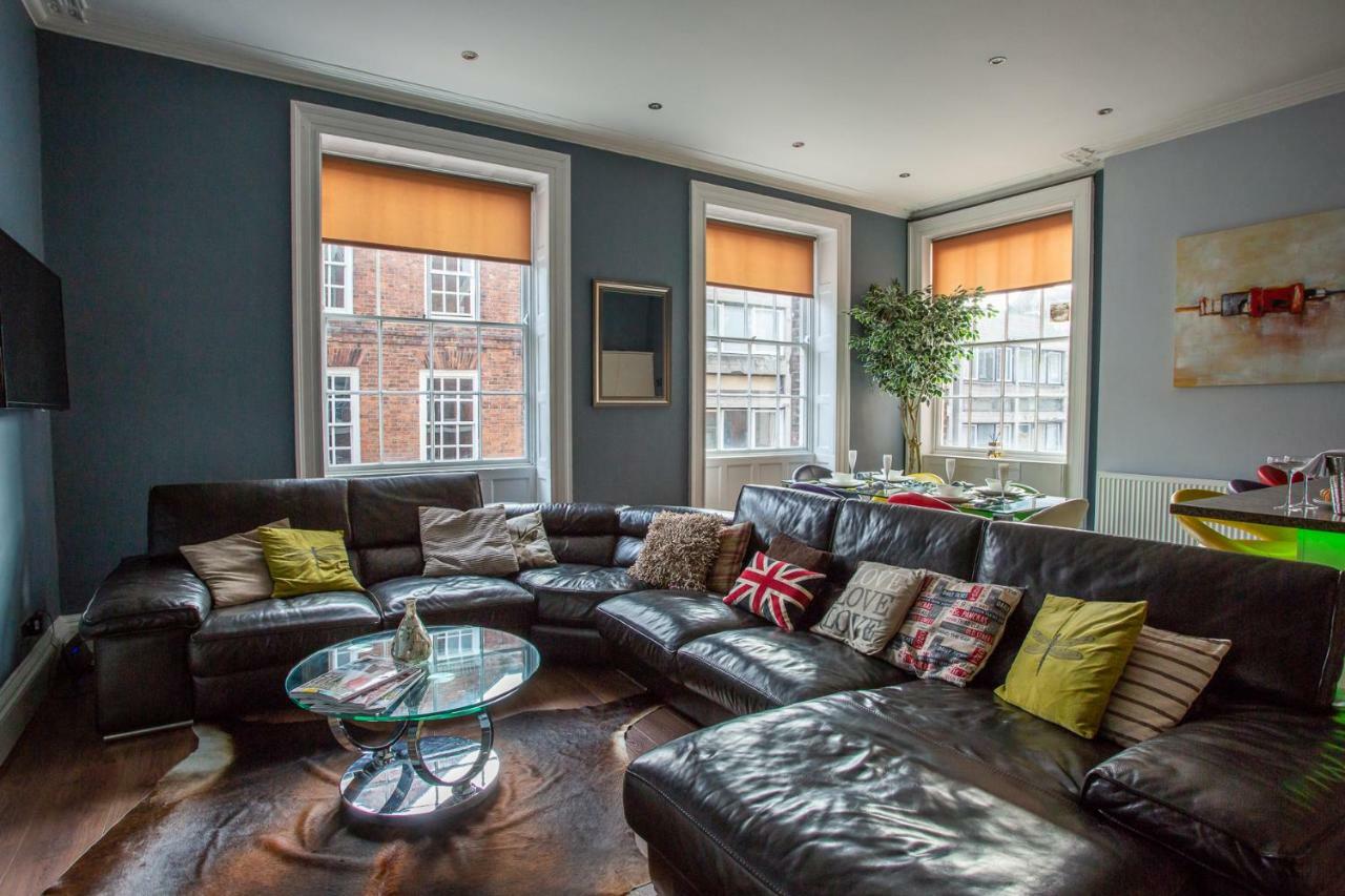 Most Central Luxury Apartment - Sleeps 4 & Free Parking! Chester Exteriör bild