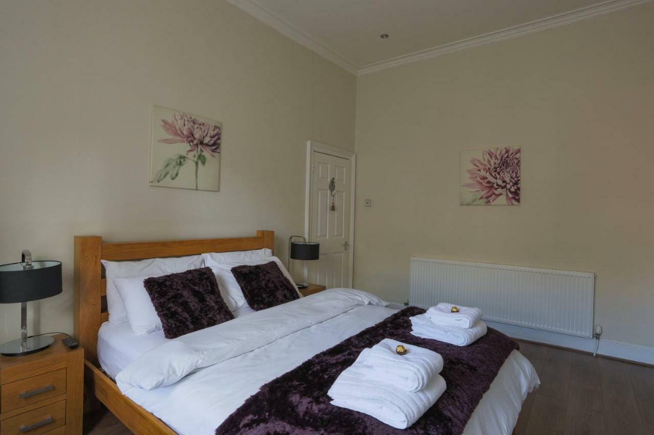 Most Central Luxury Apartment - Sleeps 4 & Free Parking! Chester Exteriör bild